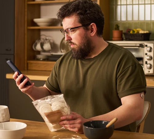 SNAQ is an AI-powered, image-based food-tracking app designed to help people with diabetes better understand how food affects their blood sugar.
